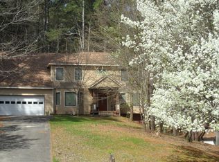 214 Nacoochee Dr, Woodstock, GA