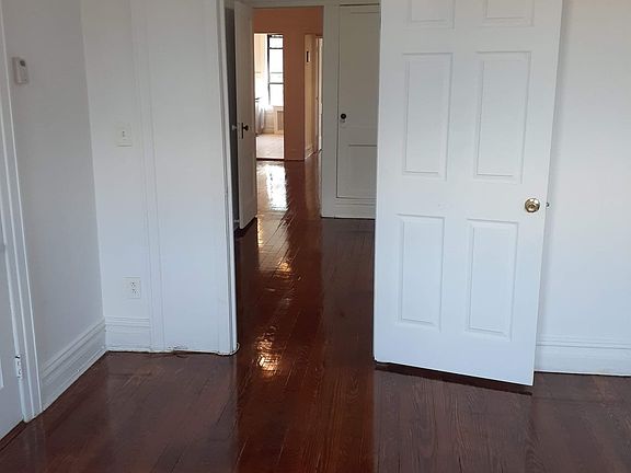 2nd image of 3011 43rd St APT 3