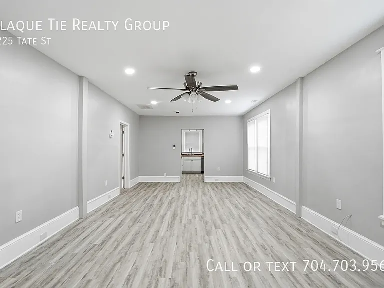 2225 Tate St — Photo 7