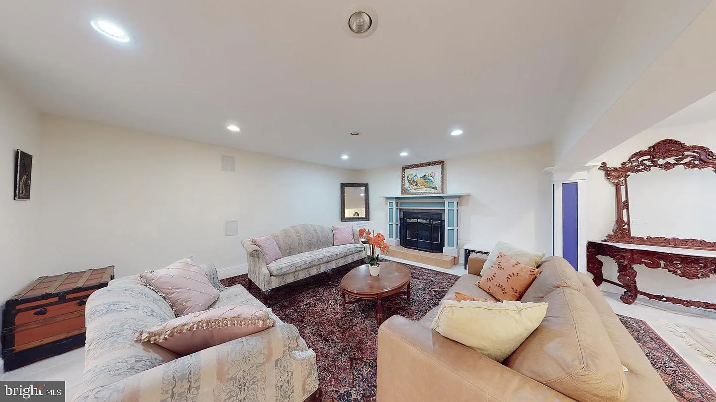 1 bed, 1.0 bath, 1732 sqft, $1,850 — Photo 4