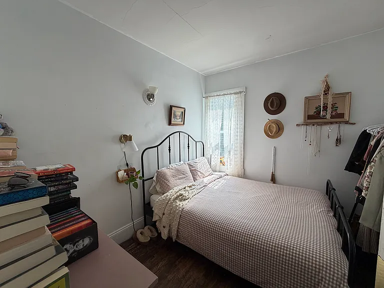 359 Charlotte St — Photo 2