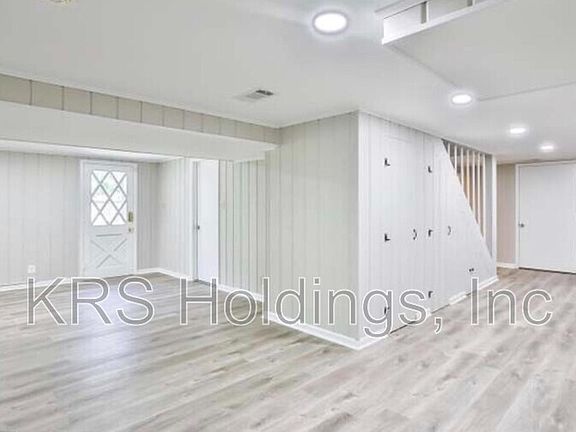 4th image of 7110 Murray Ln