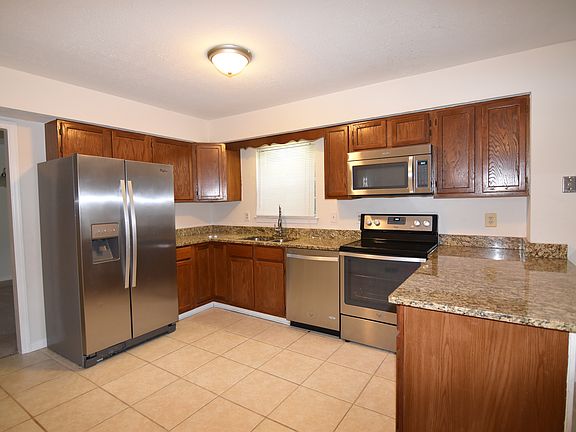 3rd image of 11599 Water Oak Ct