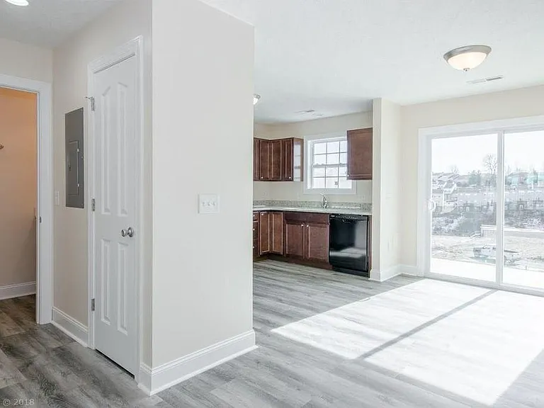 410 Pin Oak Dr NW — Photo 32