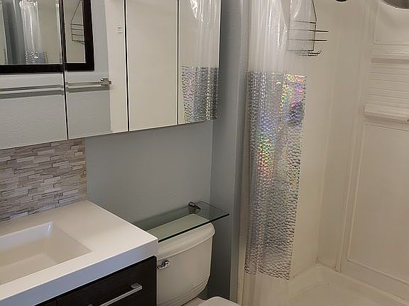 4th image of 1503 S Vivian St
