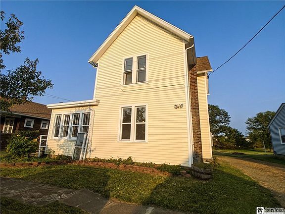 2nd image of 147 Grossman Ave