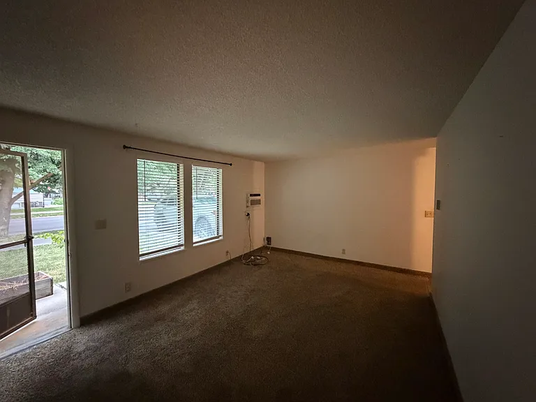 405 N Haines St — Photo 4