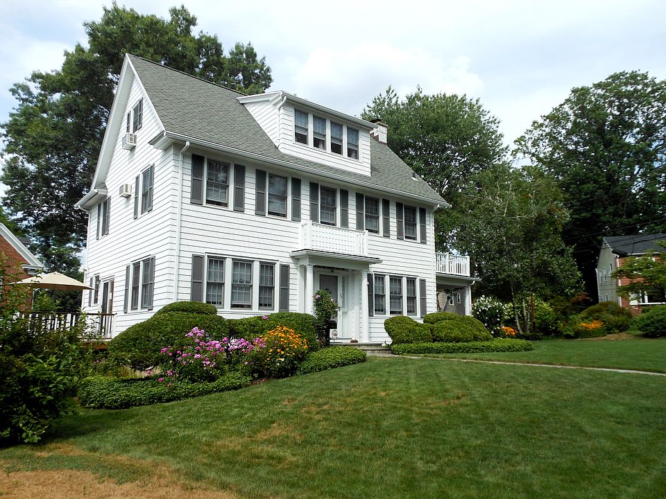 1st image of 29 Park Cir
