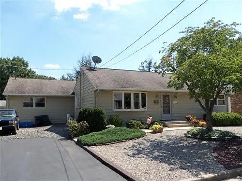 56 French St photo 1