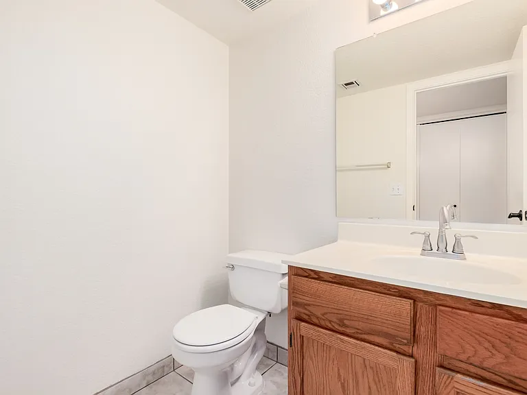 6636 N 90th Dr — Photo 5