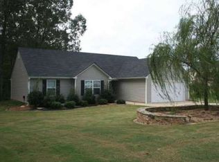 2010 Corbin Dr, Statham, GA 30666