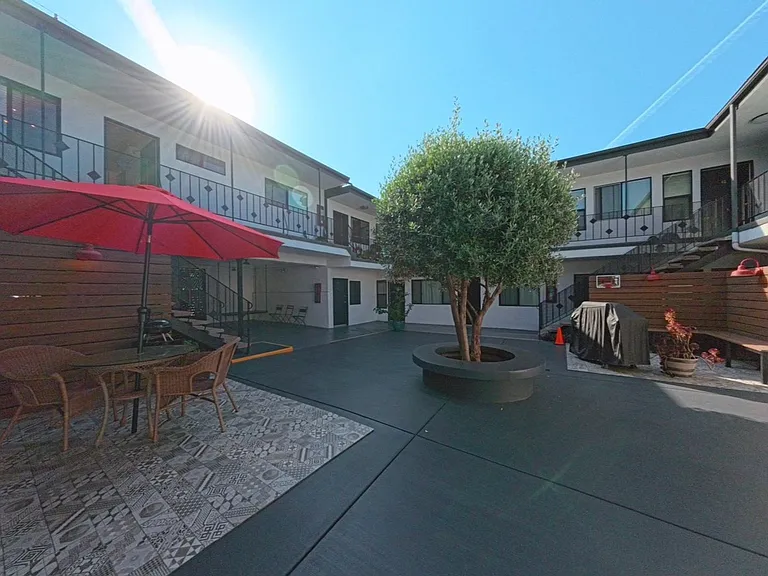 6607 N. Figueroa St. — Photo 8