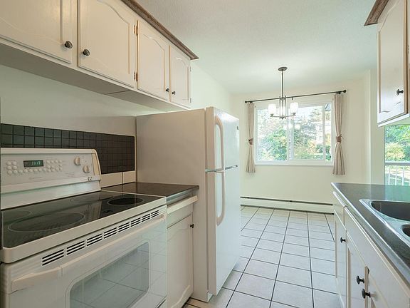 4th image of 999 Bowen Rd Unit 5304