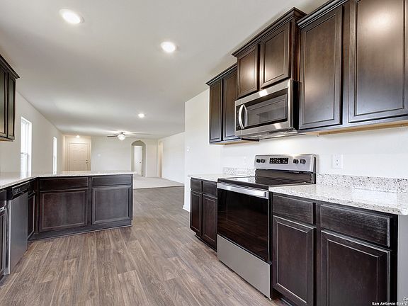 4th image of 15326 Waterow View