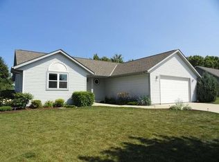 814 Dakota Dr, Hartford, WI 53027