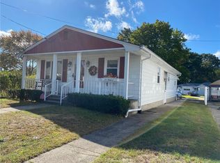 24 Minola St, Cranston, RI 02910