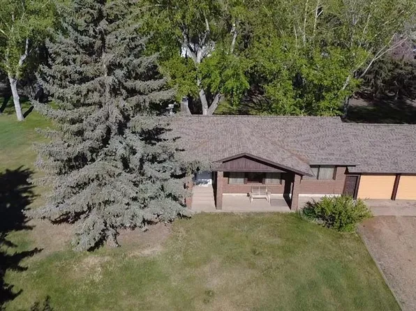 31 E Larch Ave, Drumheller, AB T0J 0Y1