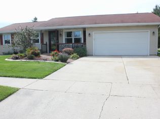 907 Diane St, Chilton, WI 53014