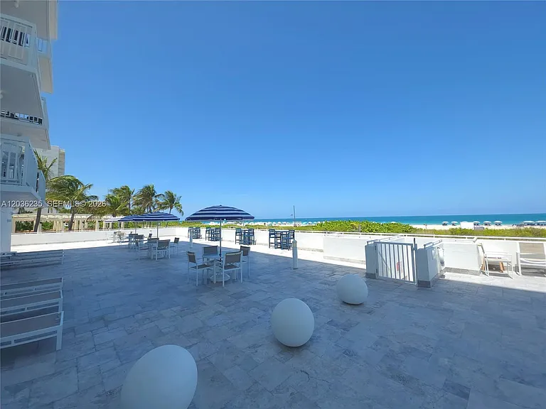 401 Ocean Dr #304 — Photo 24