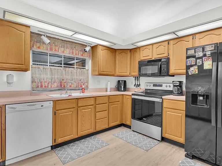 1251 Broadwater Dr — Photo 12