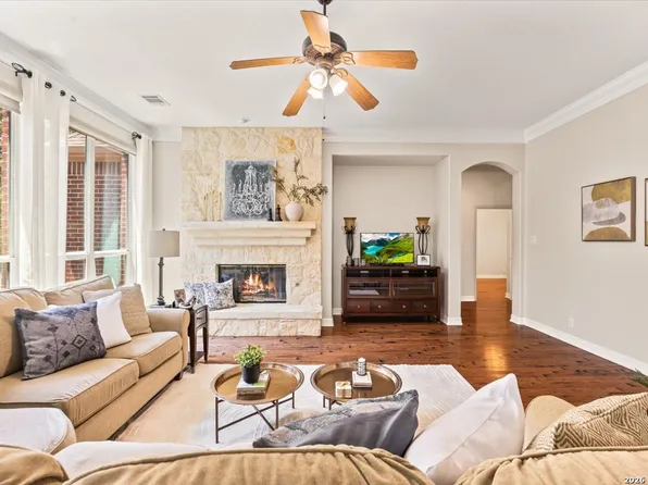 162 Yaupon Trl, San Antonio, TX 78256