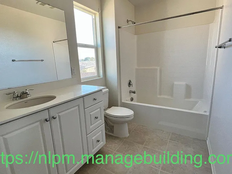 13328 Hyacinth Ct — Photo 22