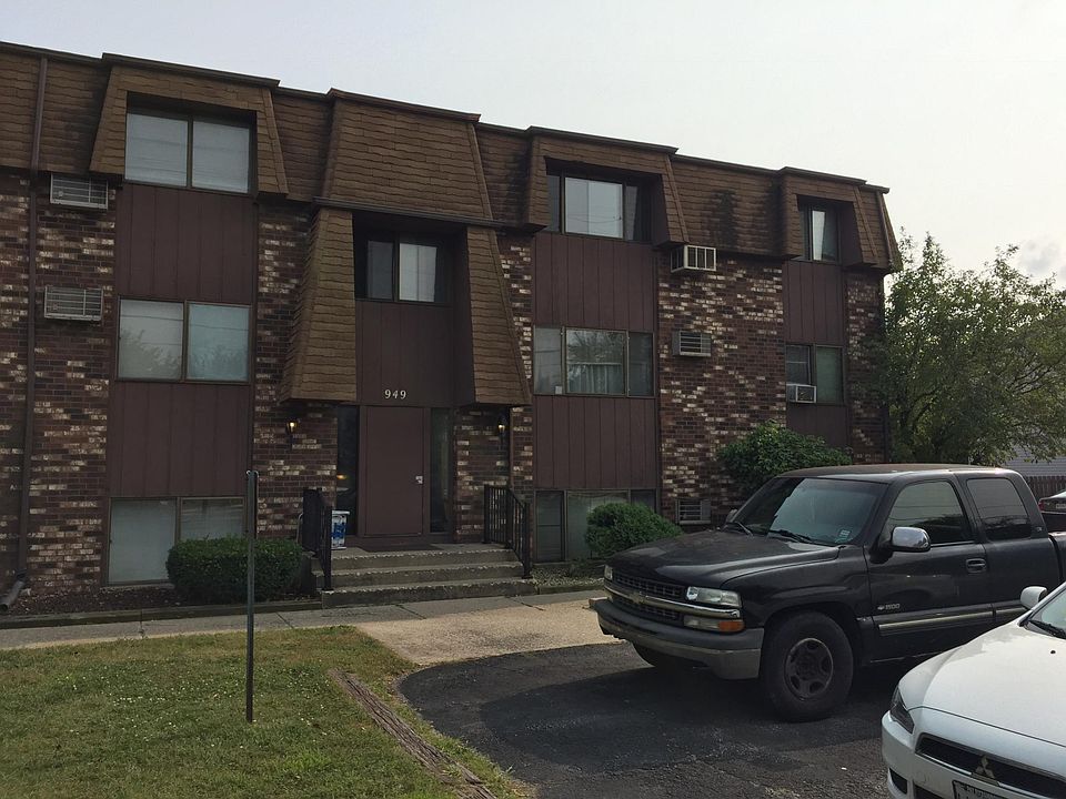 Front of building from the street.