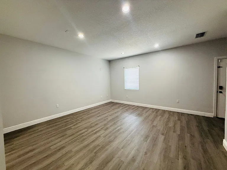 4203 E Yukon St — Photo 13