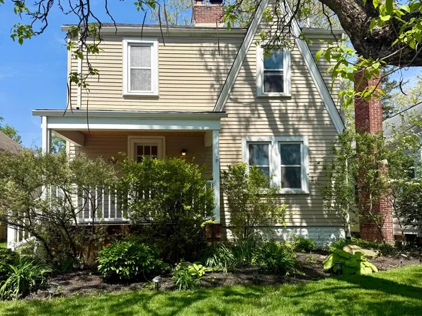 458 Crestview Rd, Columbus, OH 43202