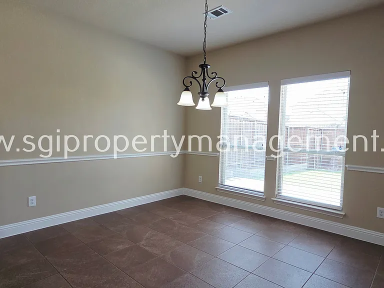 12381 Summertree Dr — Photo 14