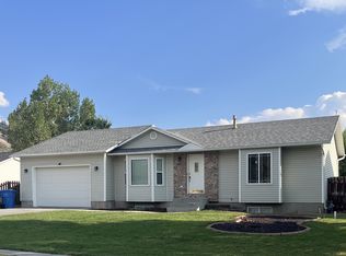 1160 Tule Dr, Hyrum, UT 84319