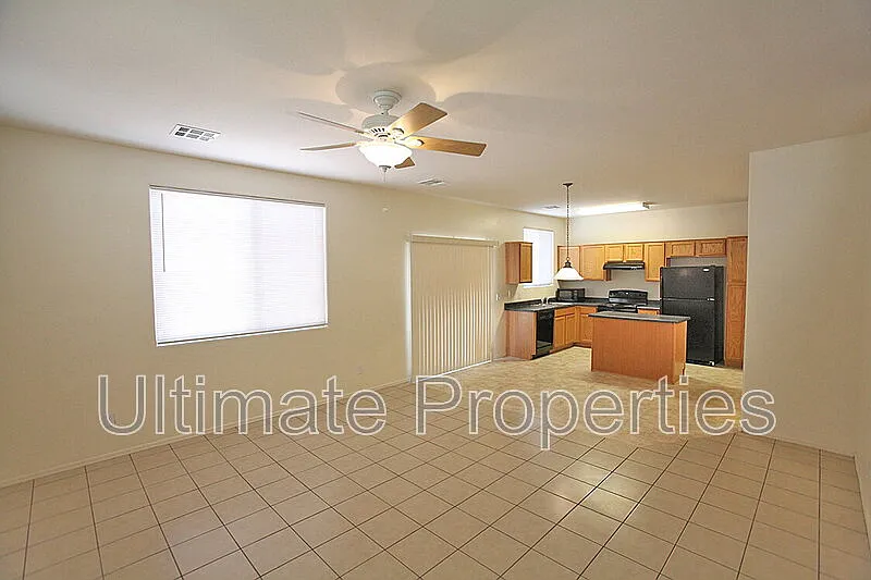 Building Photo - 17618 W Mandalay Ln