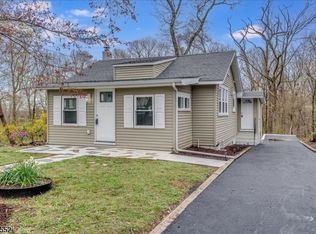 93 Minnisink Rd, Lake Hopatcong, NJ 07849