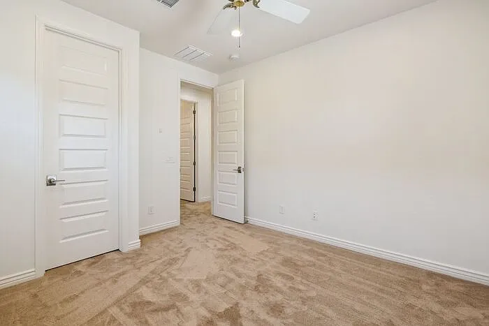 211 E Brinley Dr — Photo 32