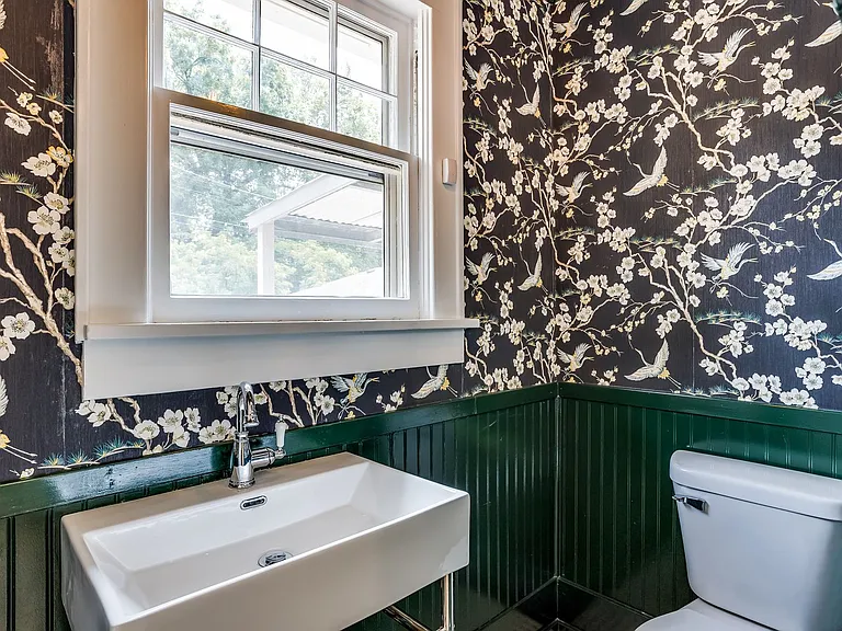338 N Quentin St — Photo 9
