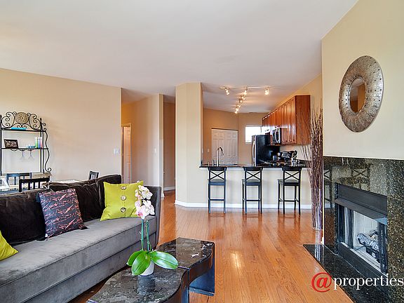 Kitchen / Living Room