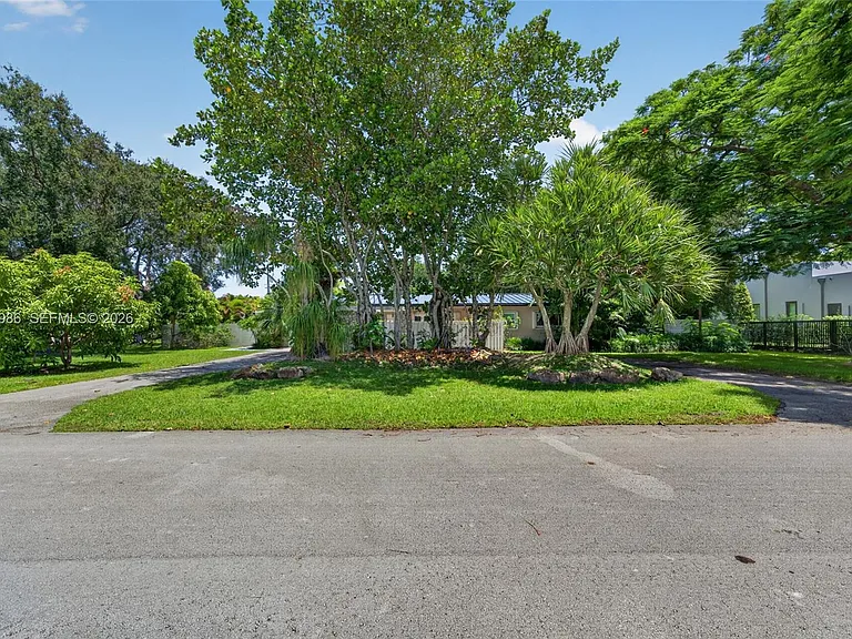 12935 SW 81st Ave — Photo 41