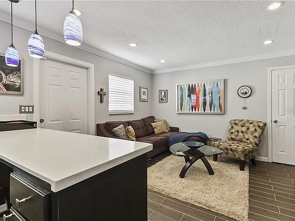4th image of 2425 E Central Blvd Unit 6