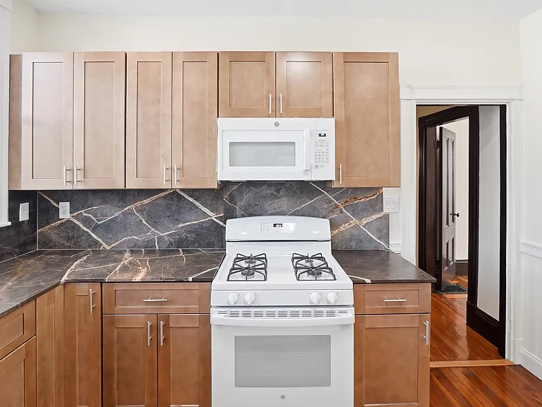 61 Edwin St #1 — Photo 14