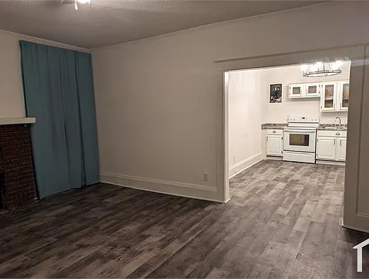 3 bed, 800 sqft, $1,600 — Photo 3