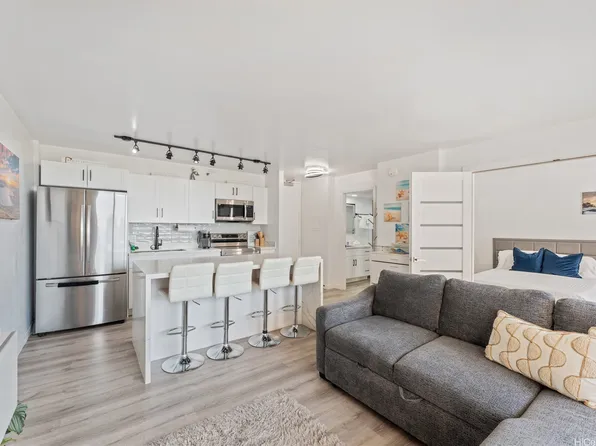 201 Ohua Ave #2312, Honolulu, HI 96815