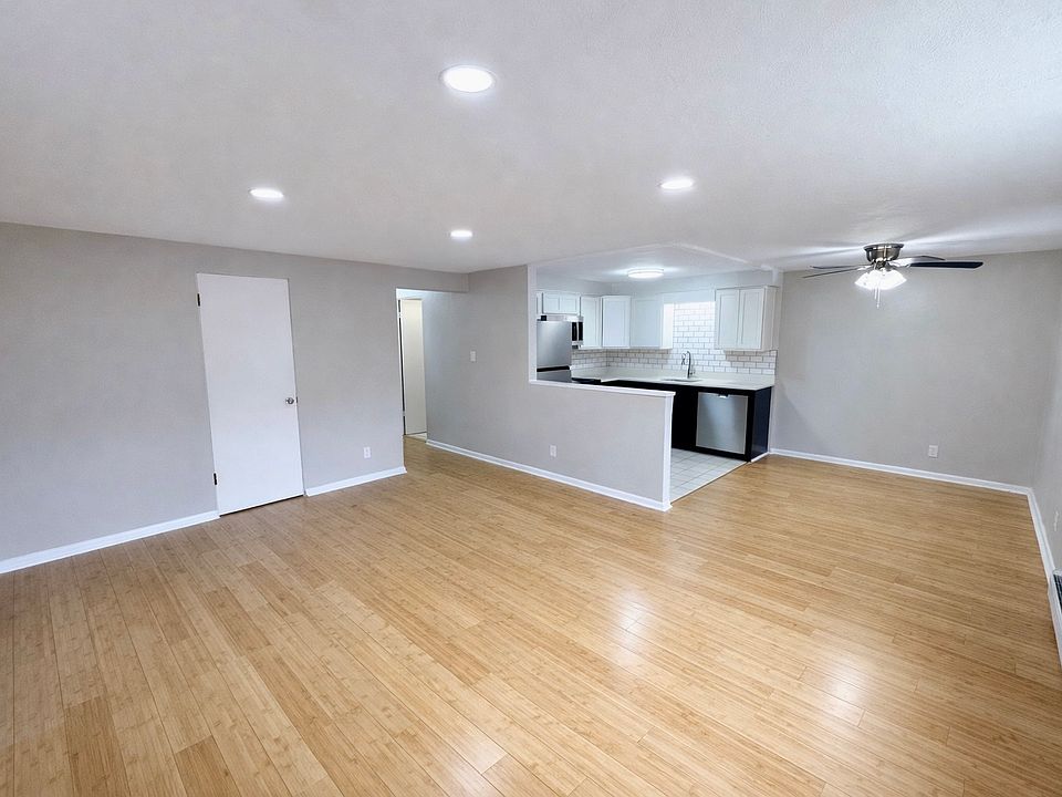 2-Bedroom (Unit 6)