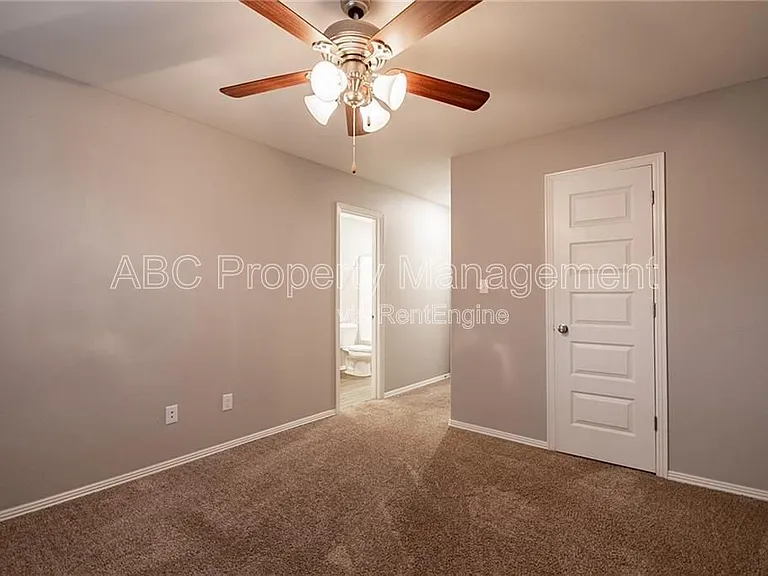 4133 W Santa Maria Ln — Photo 7