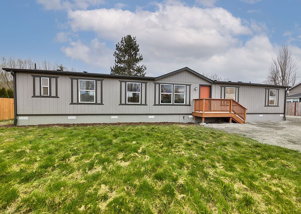 1st image of 328 11th Ave N