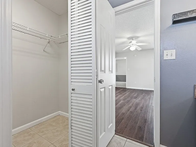 955 Pacific Silver Ct — Photo 19