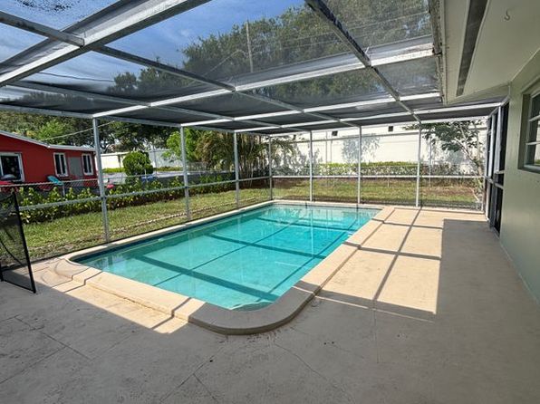 9109 Bamboo Dr