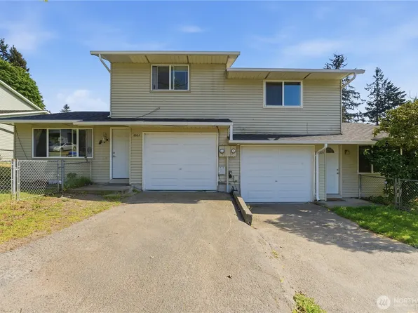 302 Bedrock Drive #A & B, Everett, WA 98203