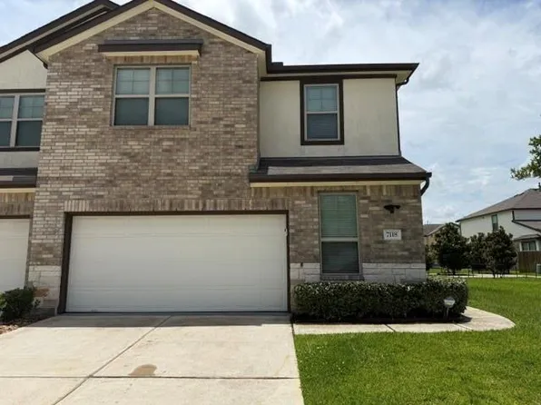 7118 Elgin St, Pearland, TX 77584