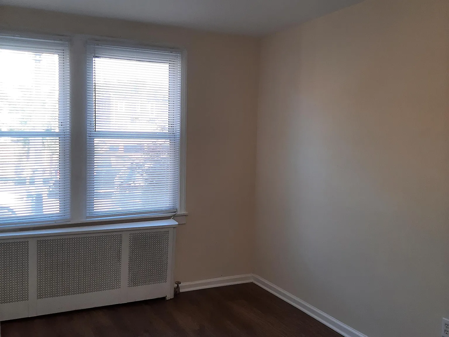 2 bed, 700 sqft, $1,800 — Photo 3