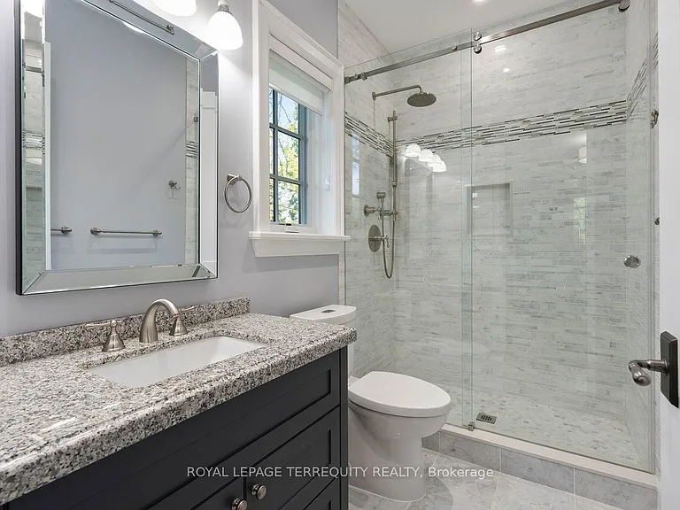 101 Chestnut Hills Pkwy — Photo 32